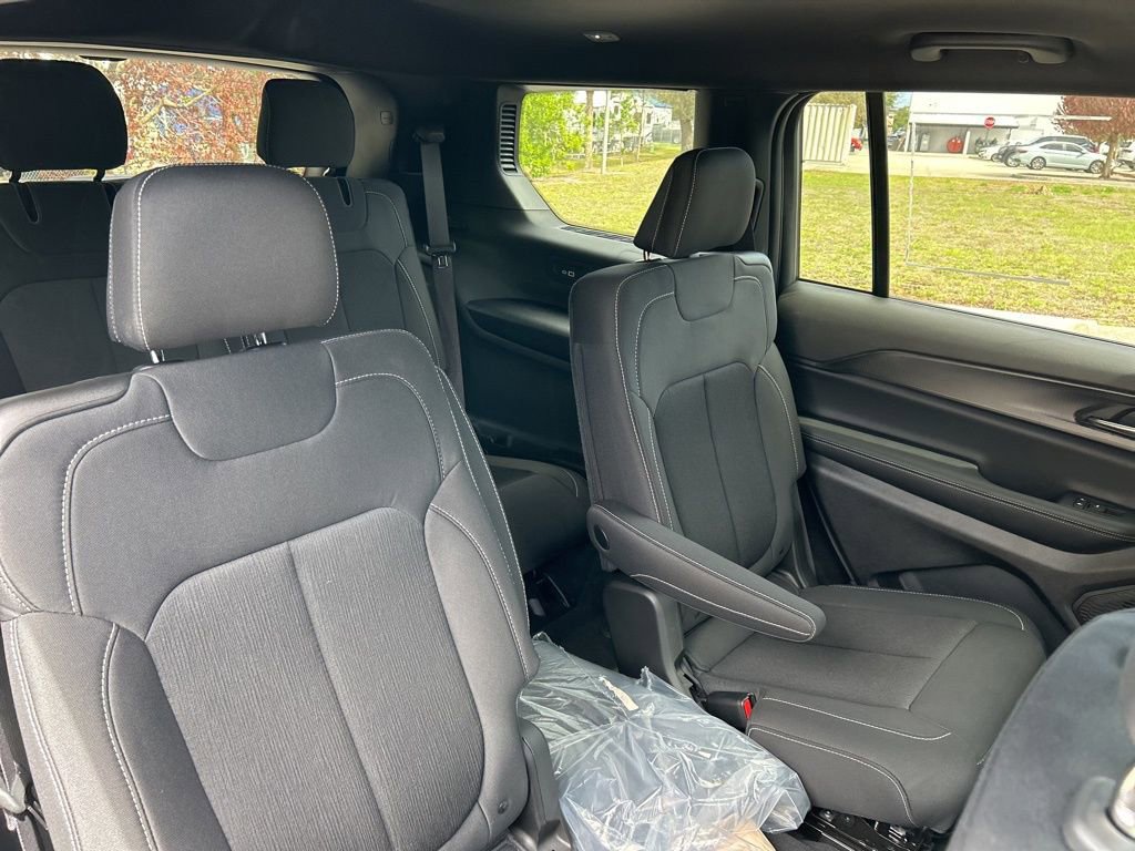 Used 2024 Jeep Grand Cherokee L Laredo w/ Luxury Tech Group I image 50