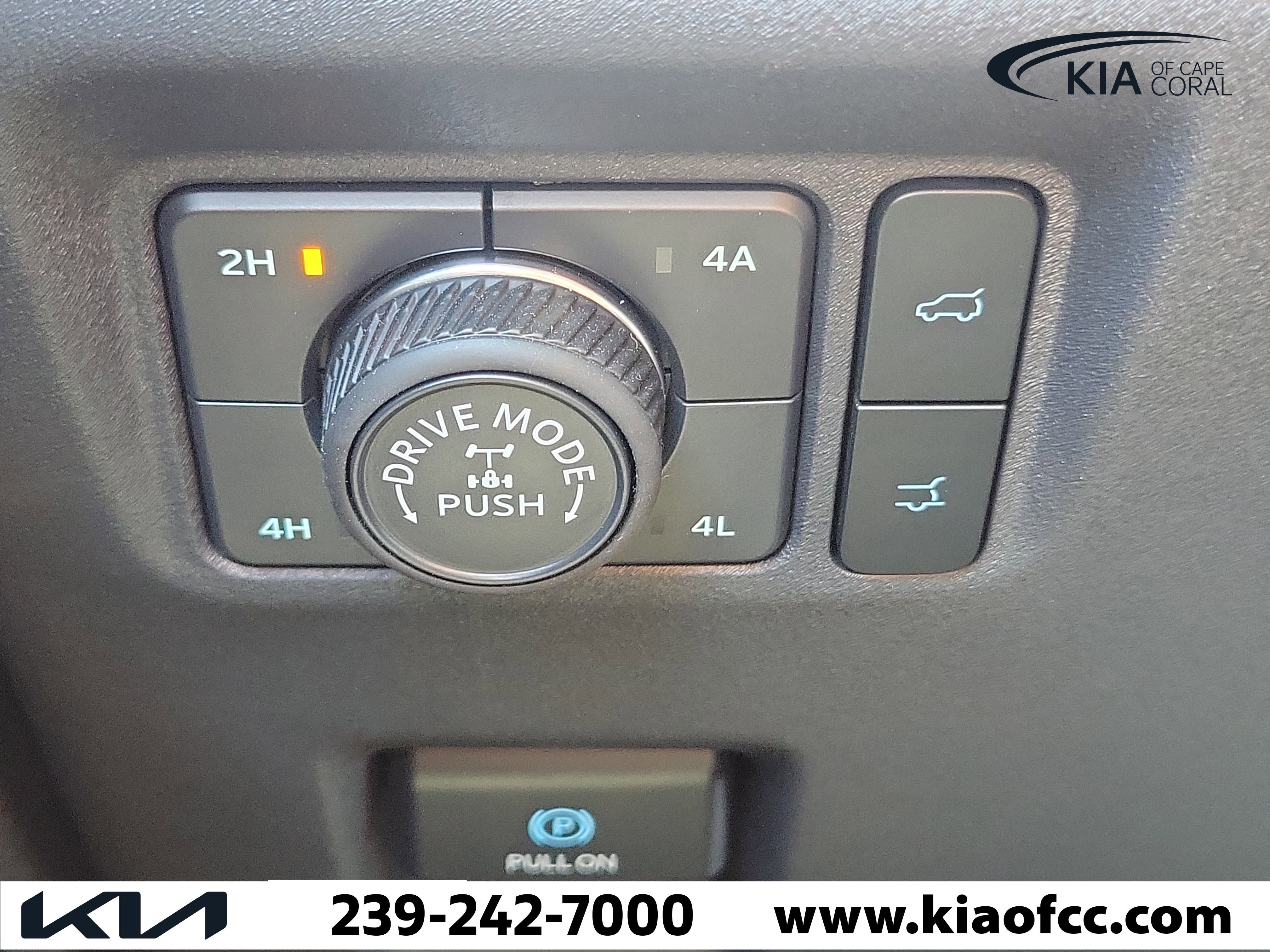 Used 2025 Ford Expedition Tremor image 33