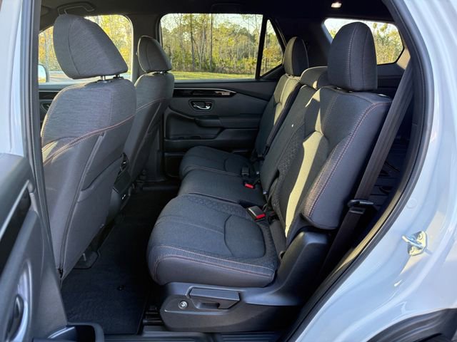 Used 2023 Honda Pilot Sport image 7