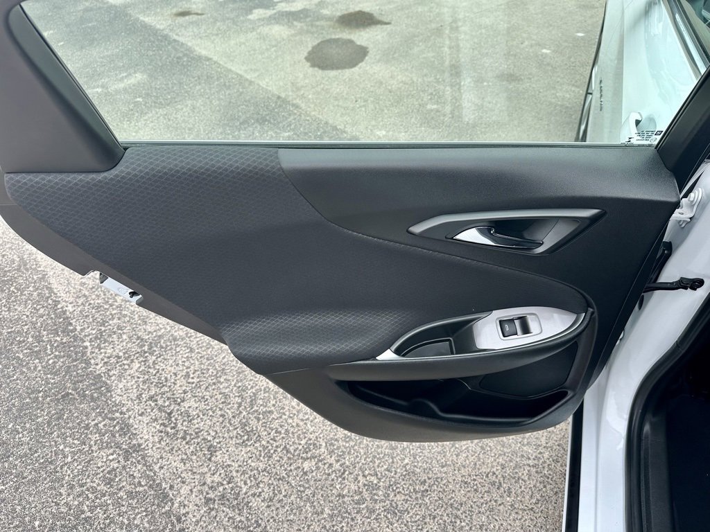 Used 2024 Chevrolet Malibu LT image 28