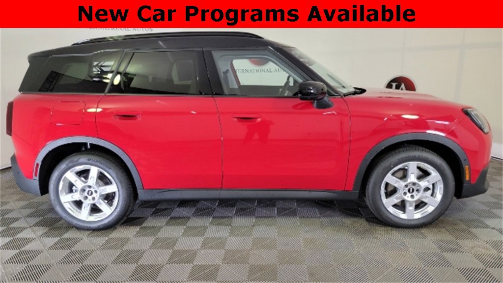 Used 2025 MINI Cooper Countryman S w/ Comfort Package Max image 3