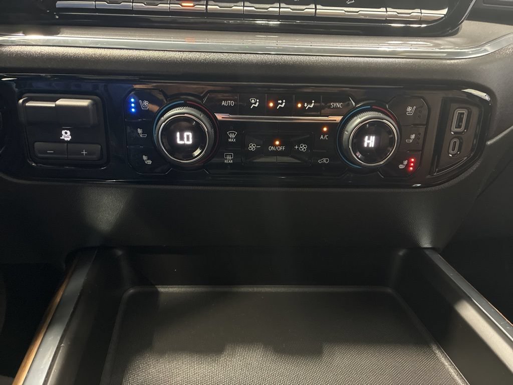 Used 2024 Chevrolet Silverado 2500 High Country w/ High Country Premium Package AWD/4WD image 32