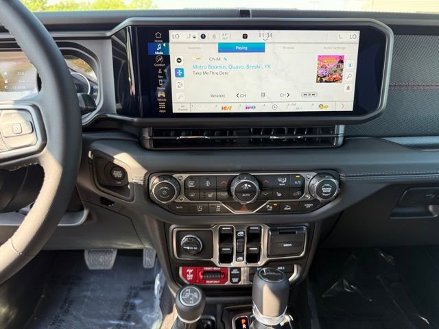 New 2025 Jeep Gladiator Rubicon image 18