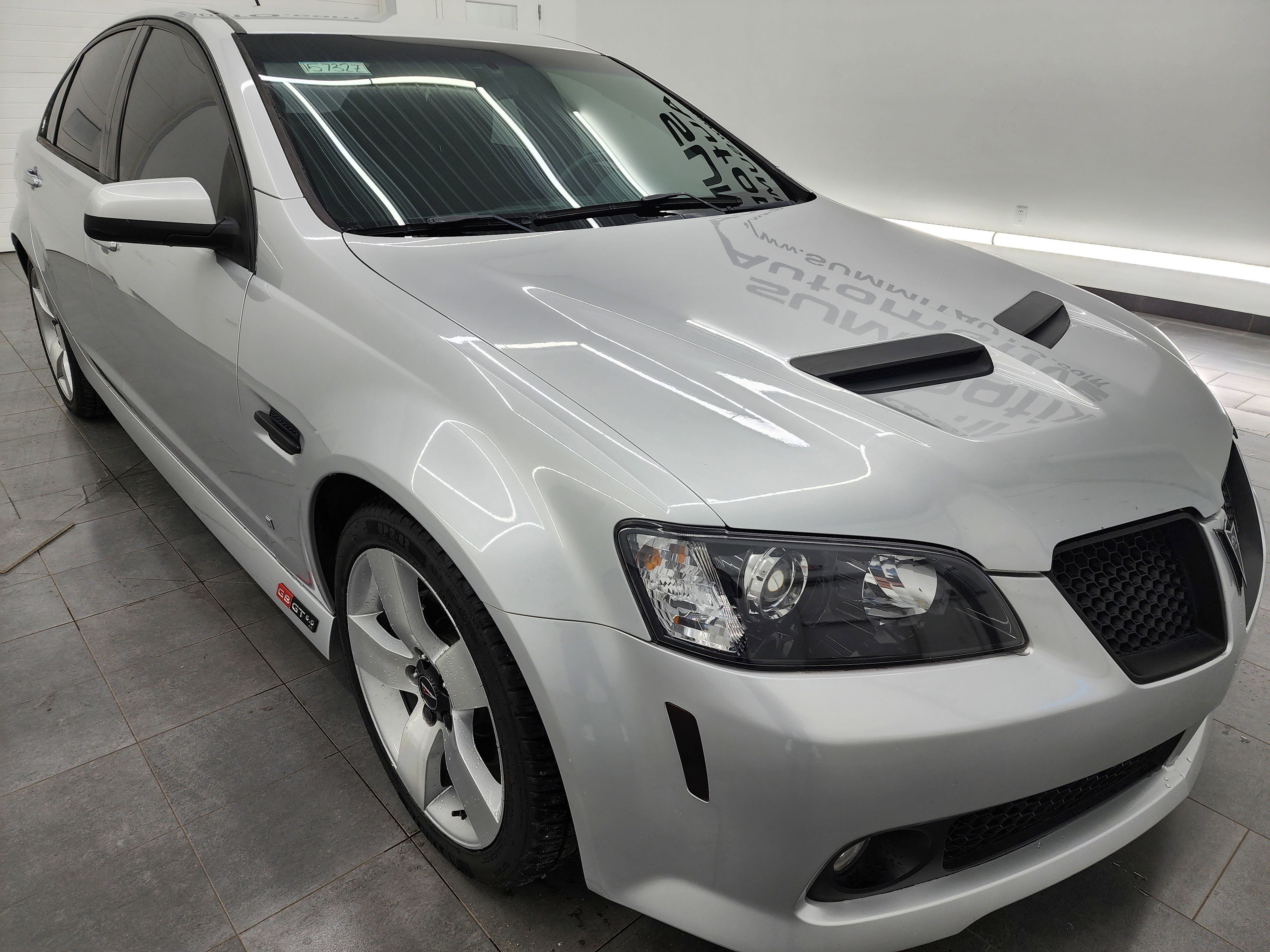 Used 2009 Pontiac G8 GT w/ Premium Package image 2