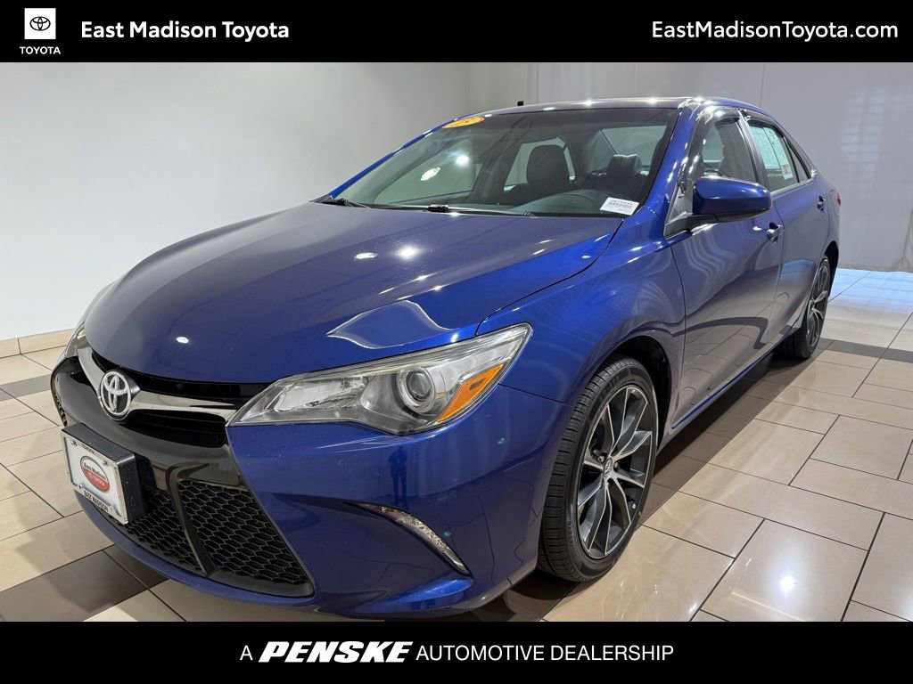 Used 2015 Toyota Camry XSE w/ Moonroof Package FWD image 1