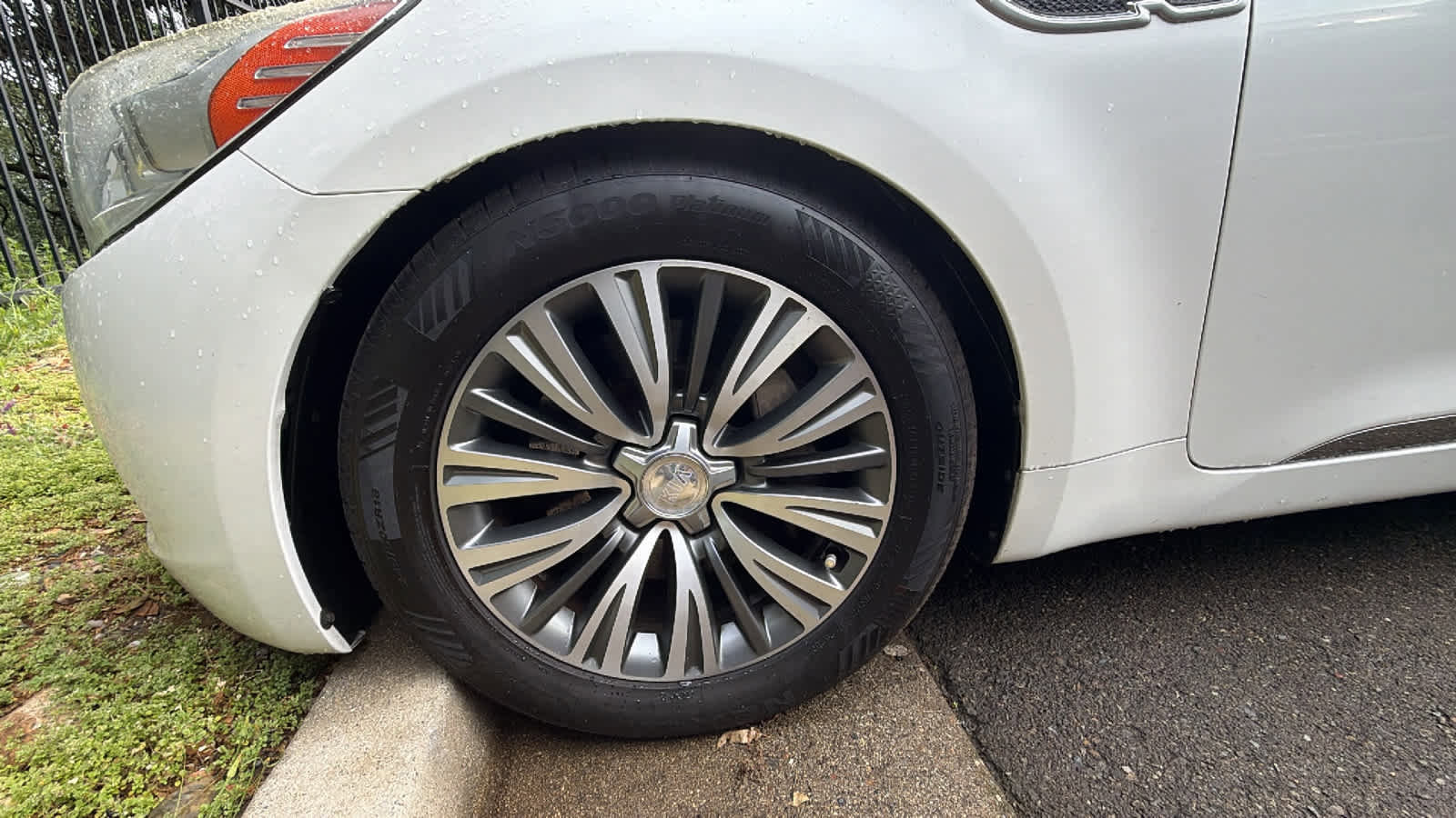 Used 2016 Kia K900 Luxury image 9