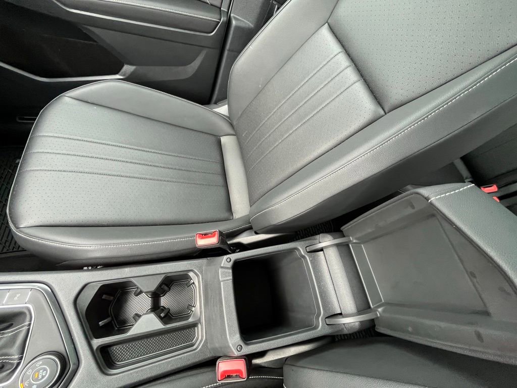 Used 2024 Volkswagen Tiguan SE R-Line image 23
