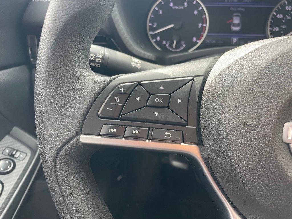 Used 2025 Nissan Sentra SV FWD image 12