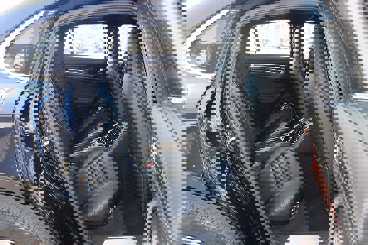 Used 2017 Porsche Panamera 4S w/ Sport Chrono Package image 48