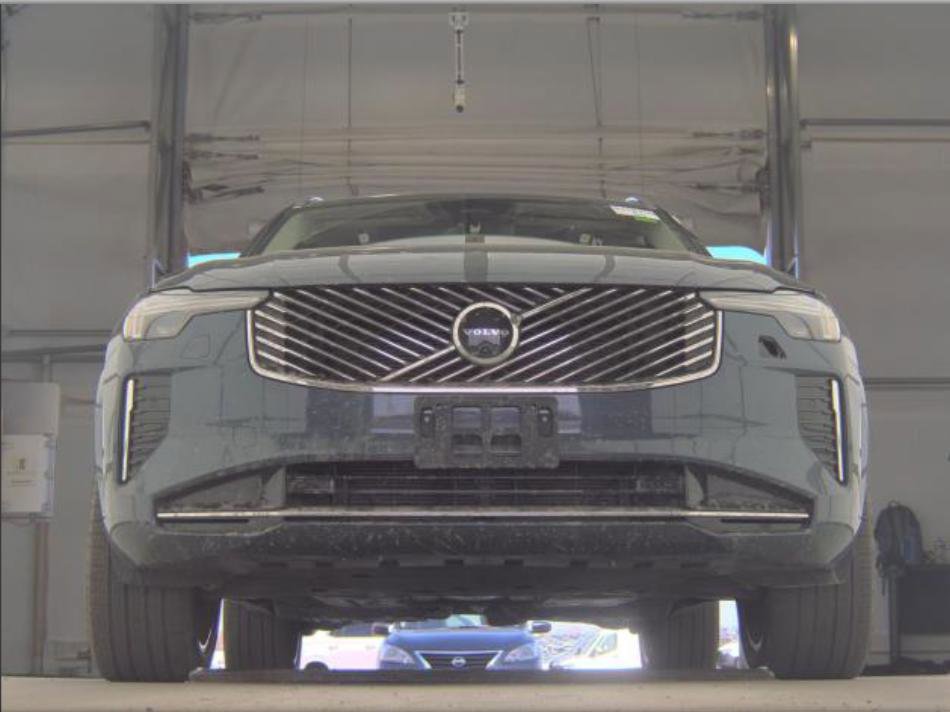 Used 2025 Volvo XC90 B6 Plus AWD/4WD image 3