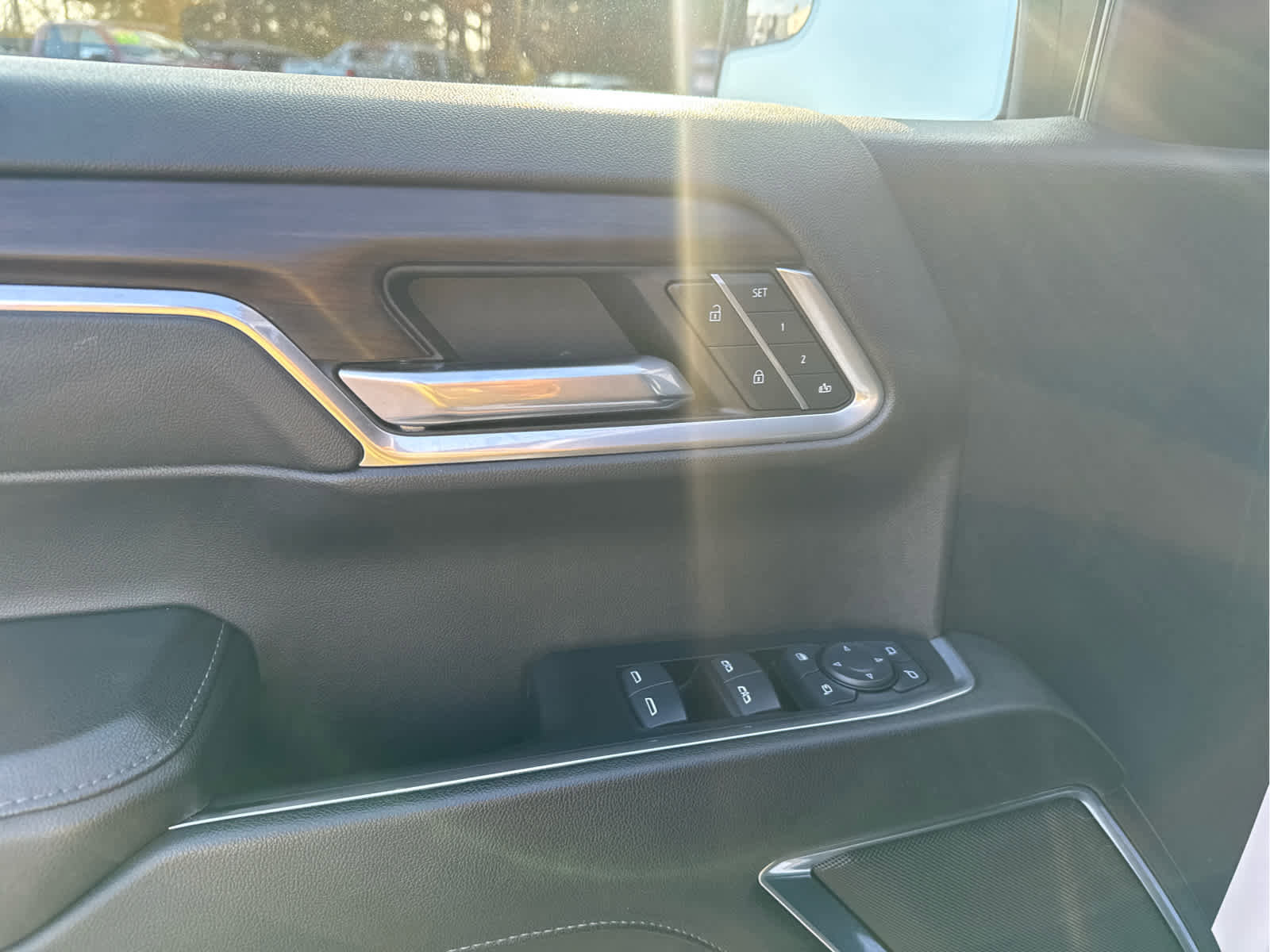 Used 2024 GMC Sierra 1500 SLT image 22