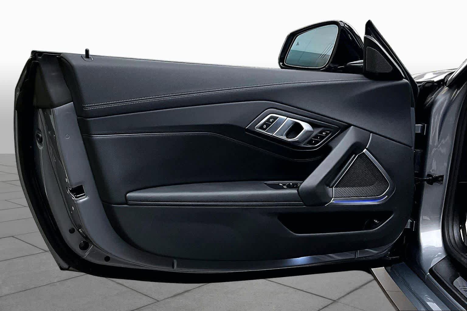 Used 2026 BMW Z4 M40i RWD image 19