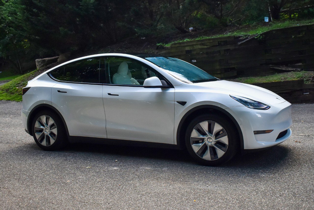 Used 2021 Tesla Model Y 2WD image 10