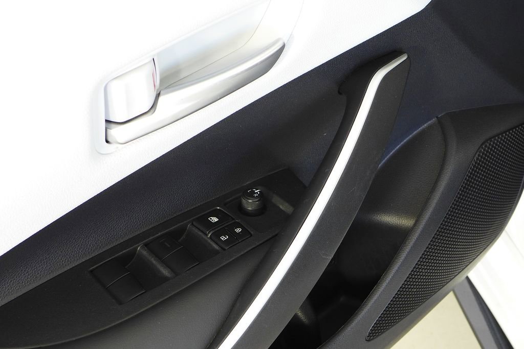 Used 2024 Toyota Corolla SE image 12