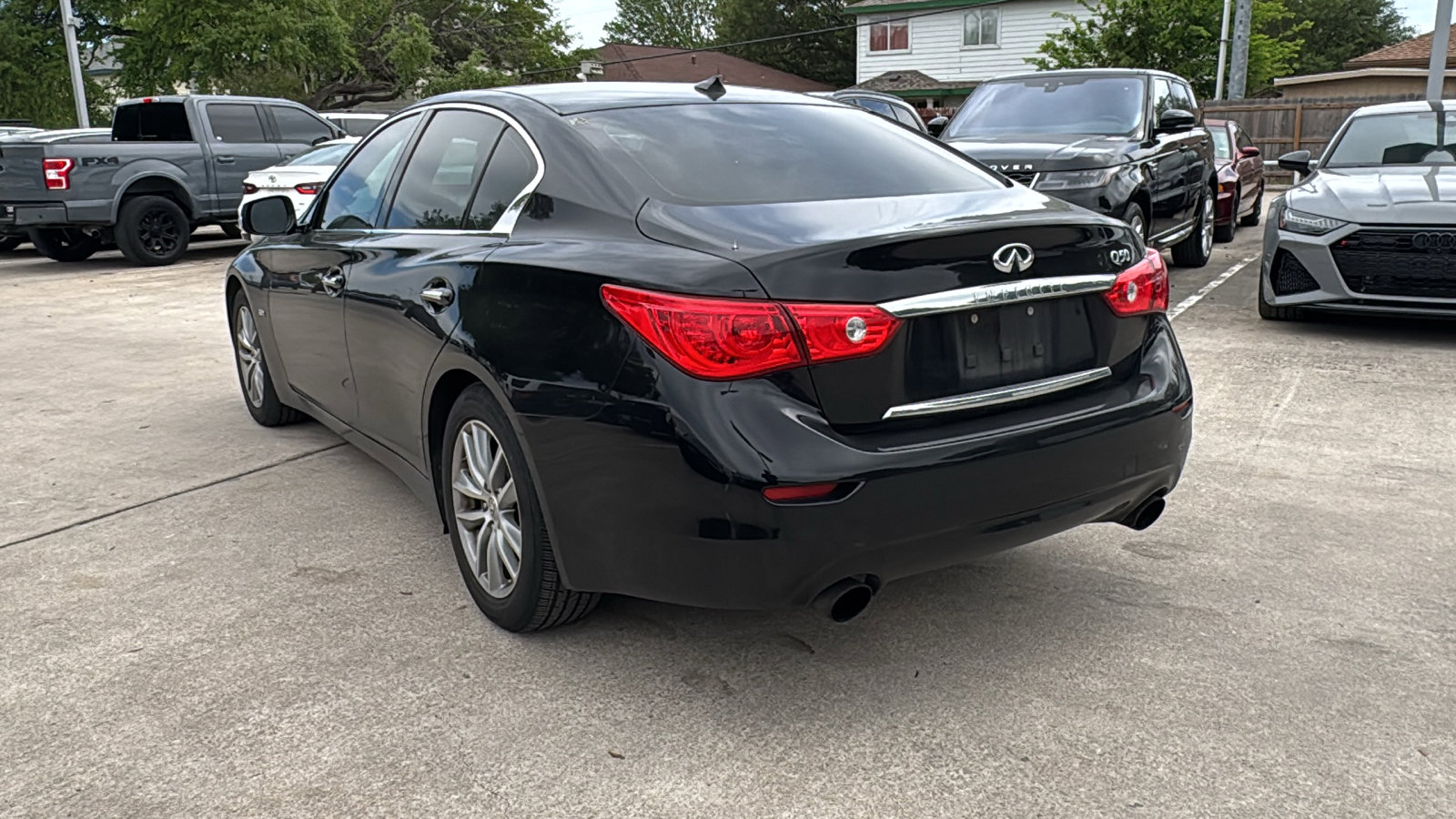 Used 2016 INFINITI Q50 3.0t Premium w/ Cargo Package RWD image 5