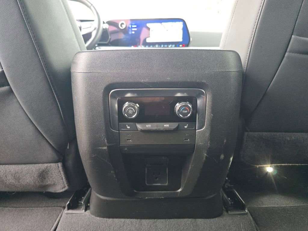 Used 2025 Chevrolet Tahoe Premier image 30