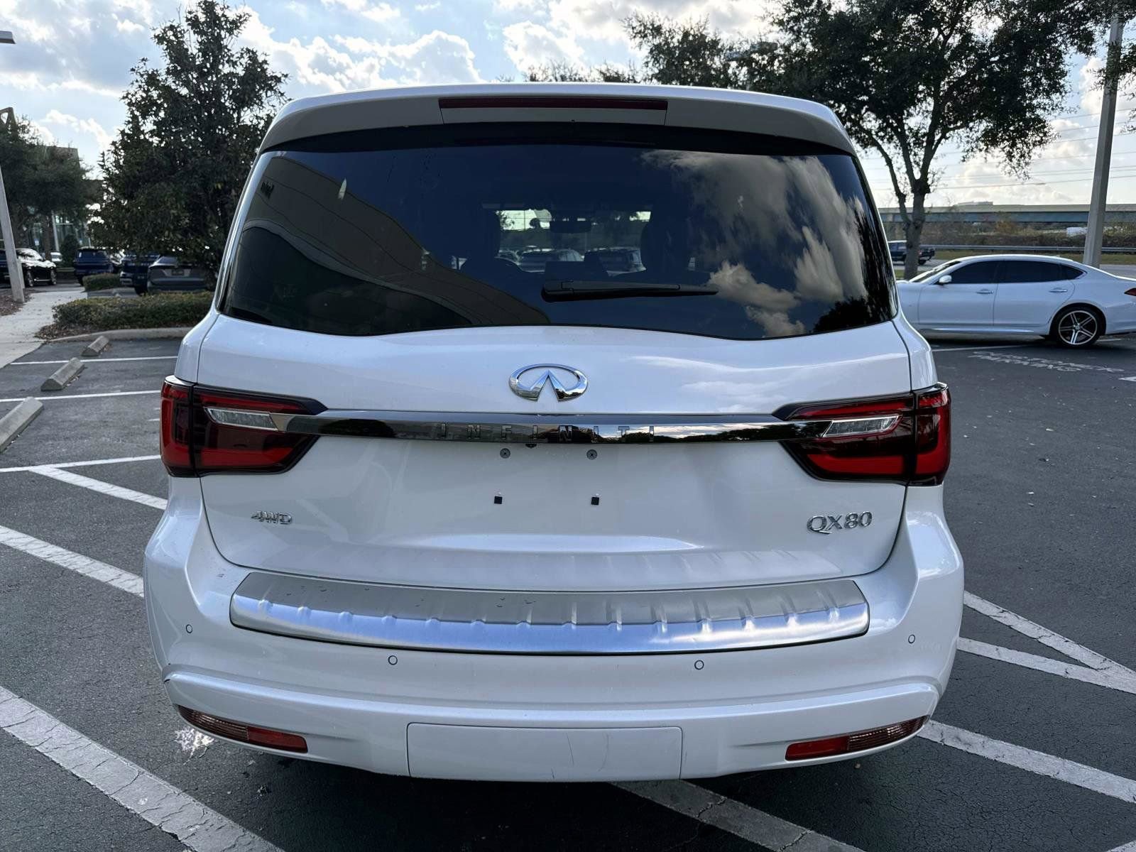 Certified 2024 INFINITI QX80 Sensory image 3