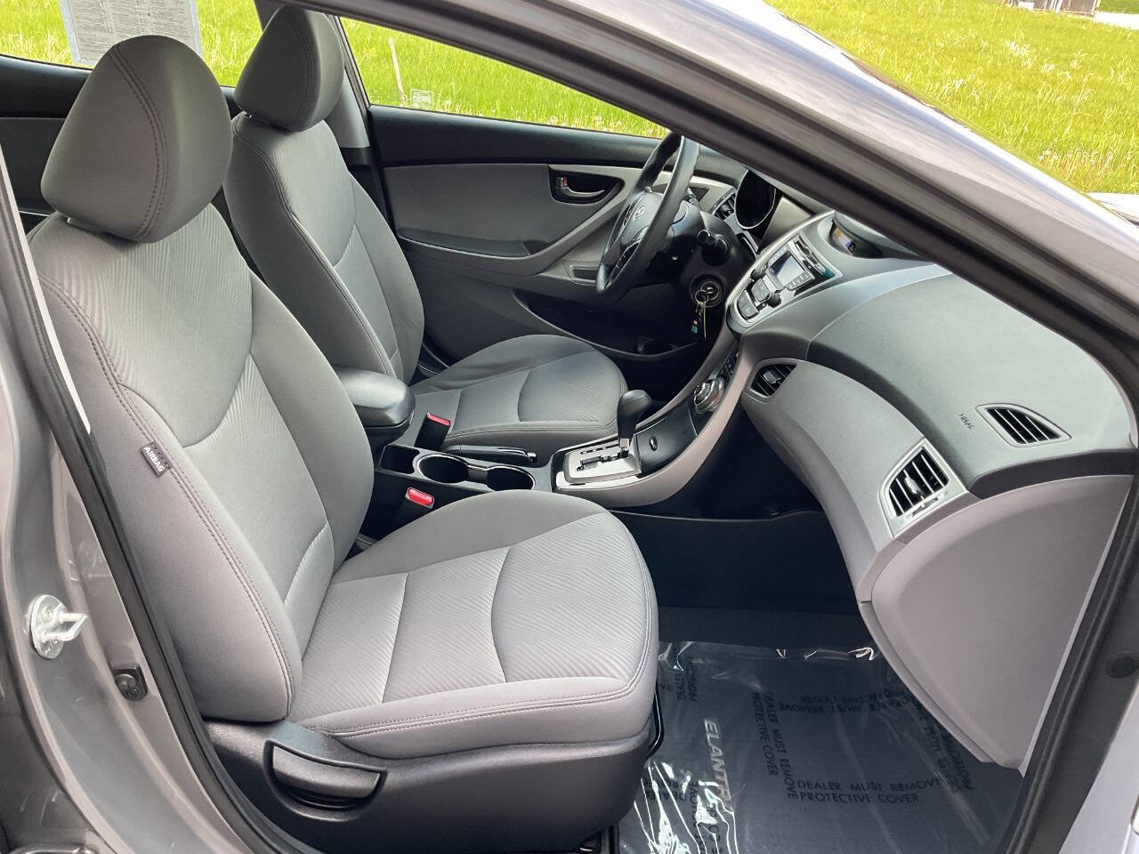 Used 2013 Hyundai Elantra GLS w/ Preferred Pkg FWD image 36