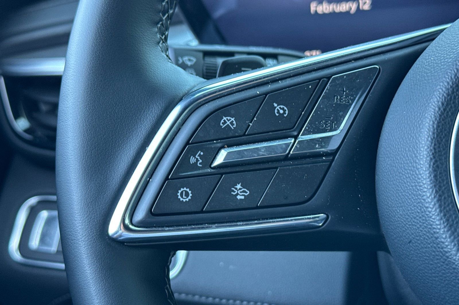 Used 2025 Buick Enclave Preferred image 33