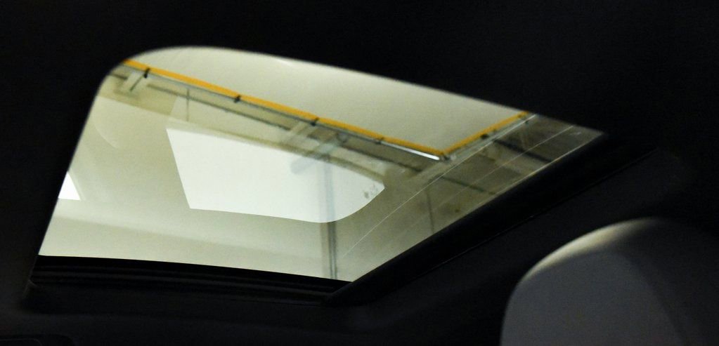 Used 2024 Alfa Romeo Tonale Ti w/ Premium Interior Package image 4