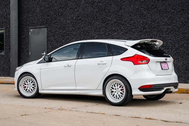 Used 2016 Ford Focus ST image 46