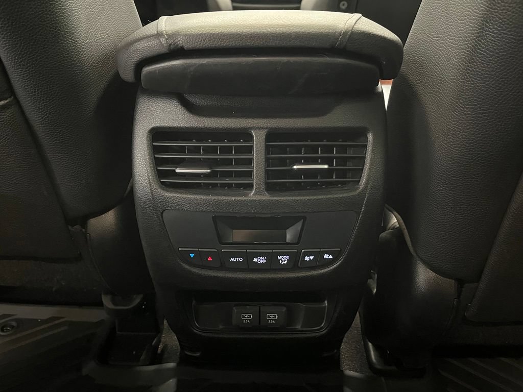 Used 2020 Acura MDX SH-AWD image 16