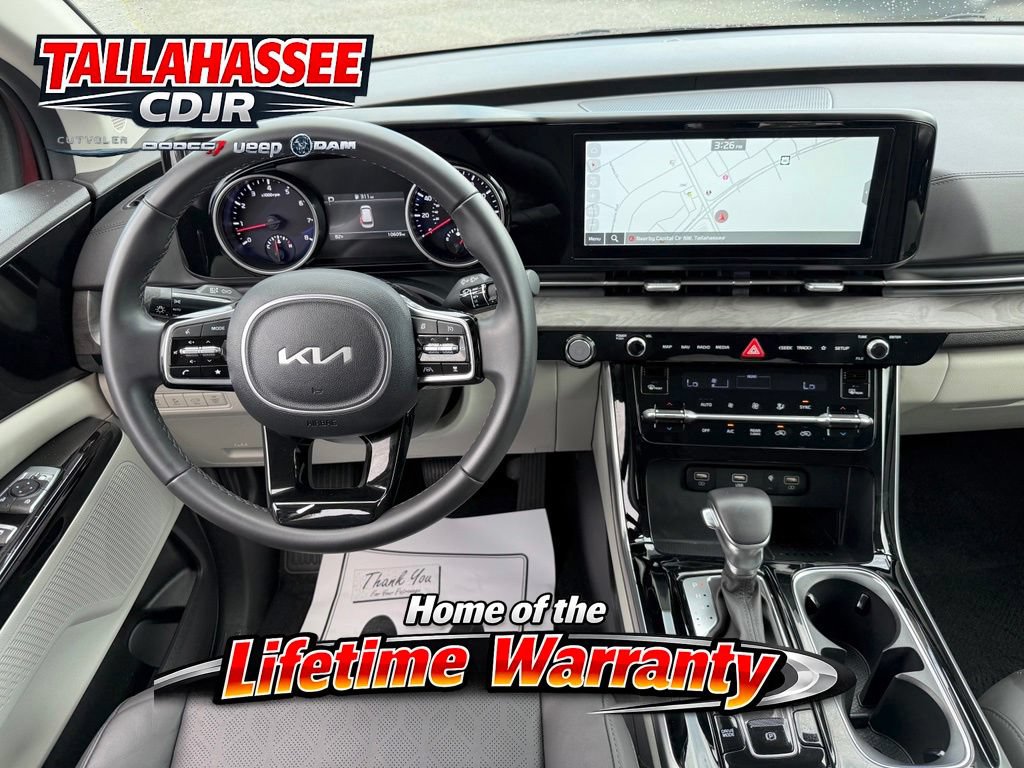 Used 2024 Kia Carnival EX FWD image 28