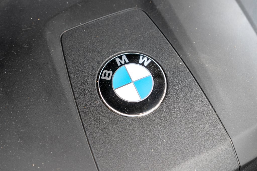 Used 2025 BMW 540i xDrive AWD/4WD image 44