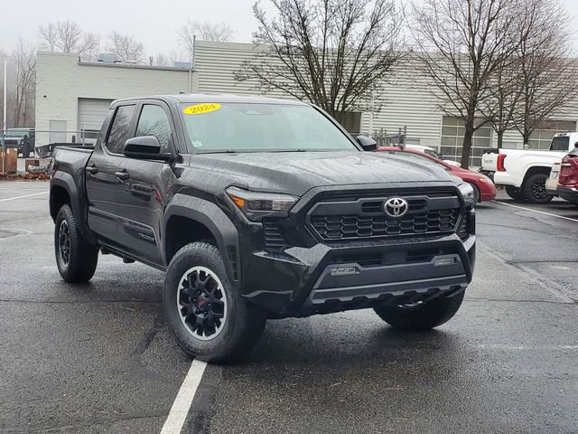 Used 2024 Toyota Tacoma TRD Off-Road image 33