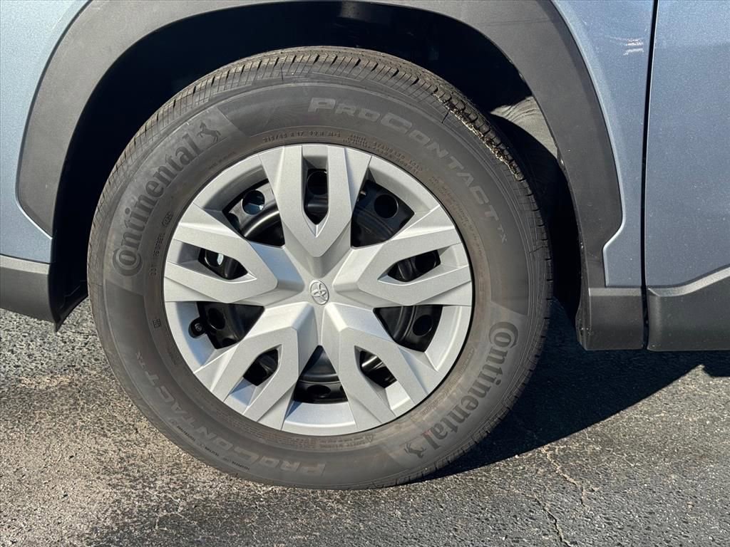 Used 2026 Toyota Corolla Cross L image 9