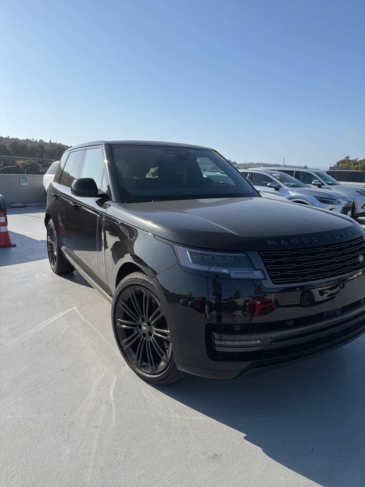Used 2025 Land Rover Range Rover SE AWD/4WD video 2