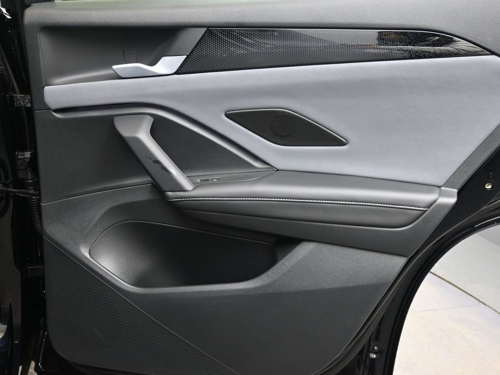 New 2026 Volkswagen Tiguan SE R-Line image 14