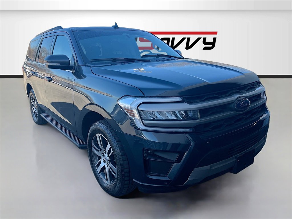 Used 2023 Ford Expedition XLT image 1