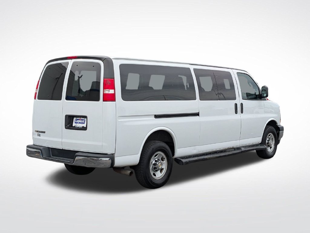 Used 2020 Chevrolet Express 3500 LT w/ LT Preferred Equipment Group RWD image 3