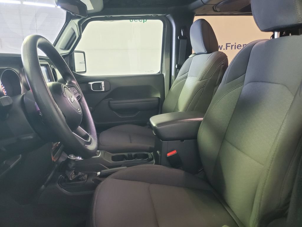 Used 2023 Jeep Wrangler Sport AWD/4WD image 5
