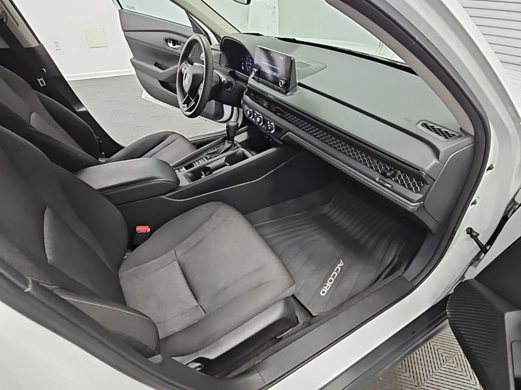 Used 2023 Honda Accord LX image 32