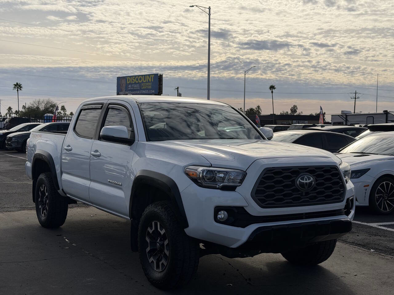 Used 2020 Toyota Tacoma TRD Off-Road w/ Technology Package image 14