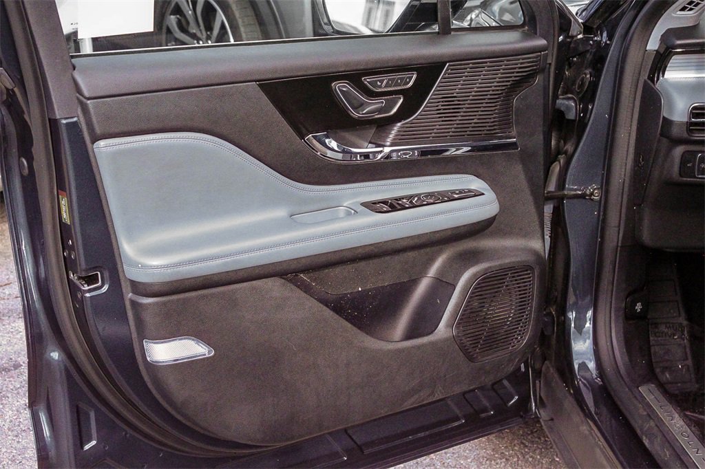 Used 2022 Lincoln Corsair Reserve image 26