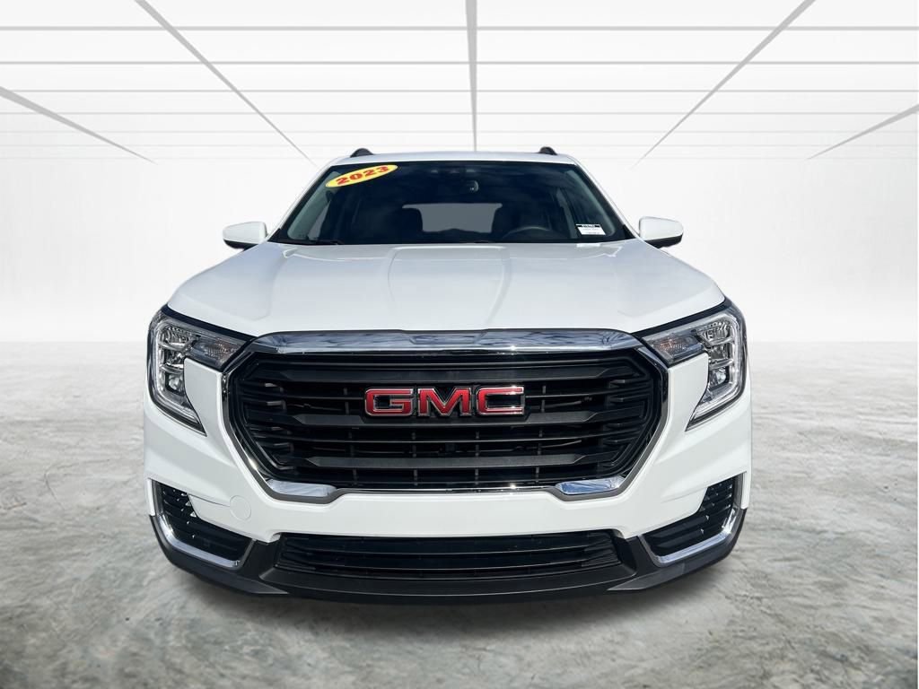 Used 2023 GMC Terrain SLE w/ Driver Convenience Package image 10