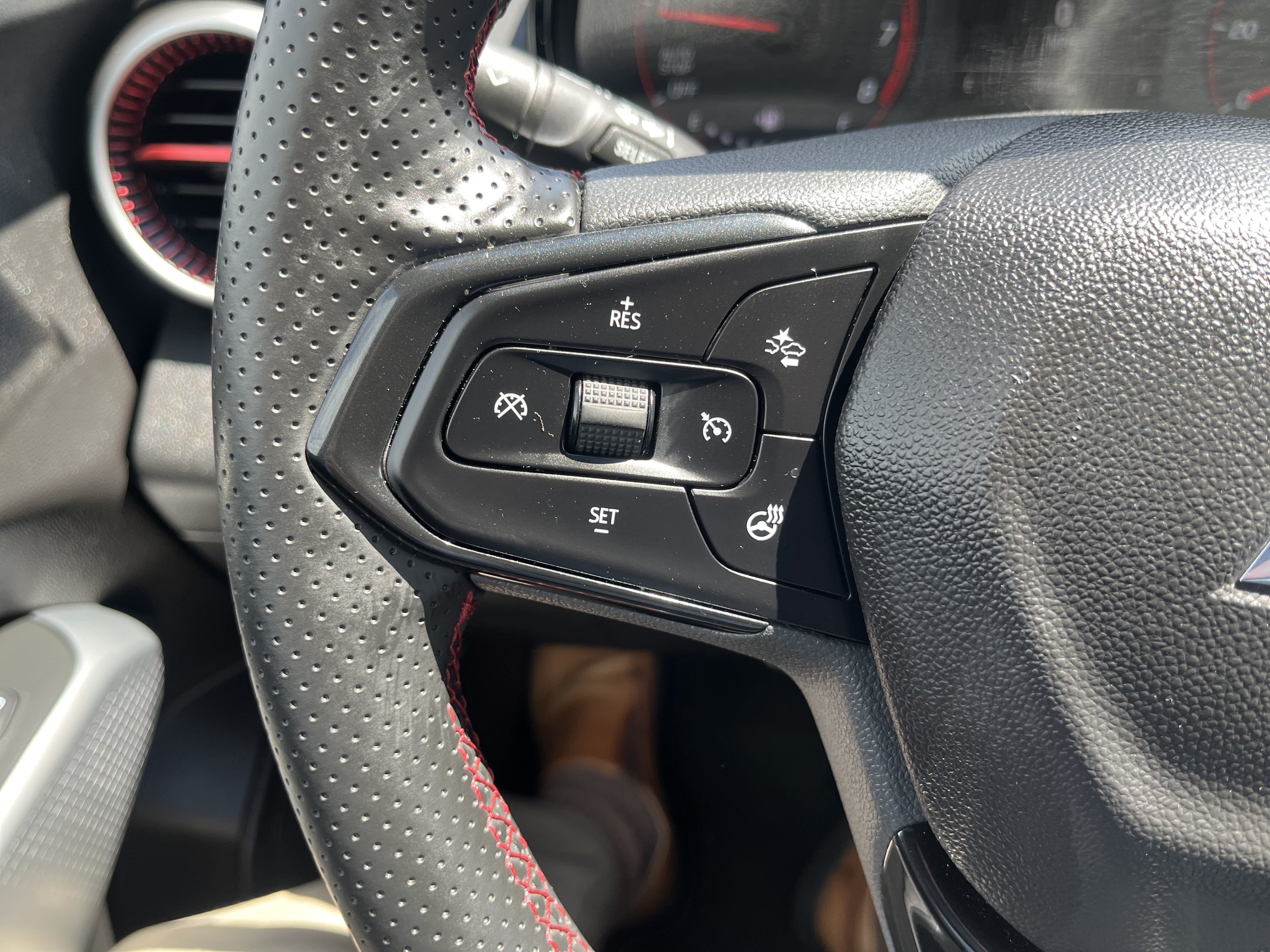 Used 2026 Chevrolet Trax RS w/ Driver Confidence Package FWD image 16
