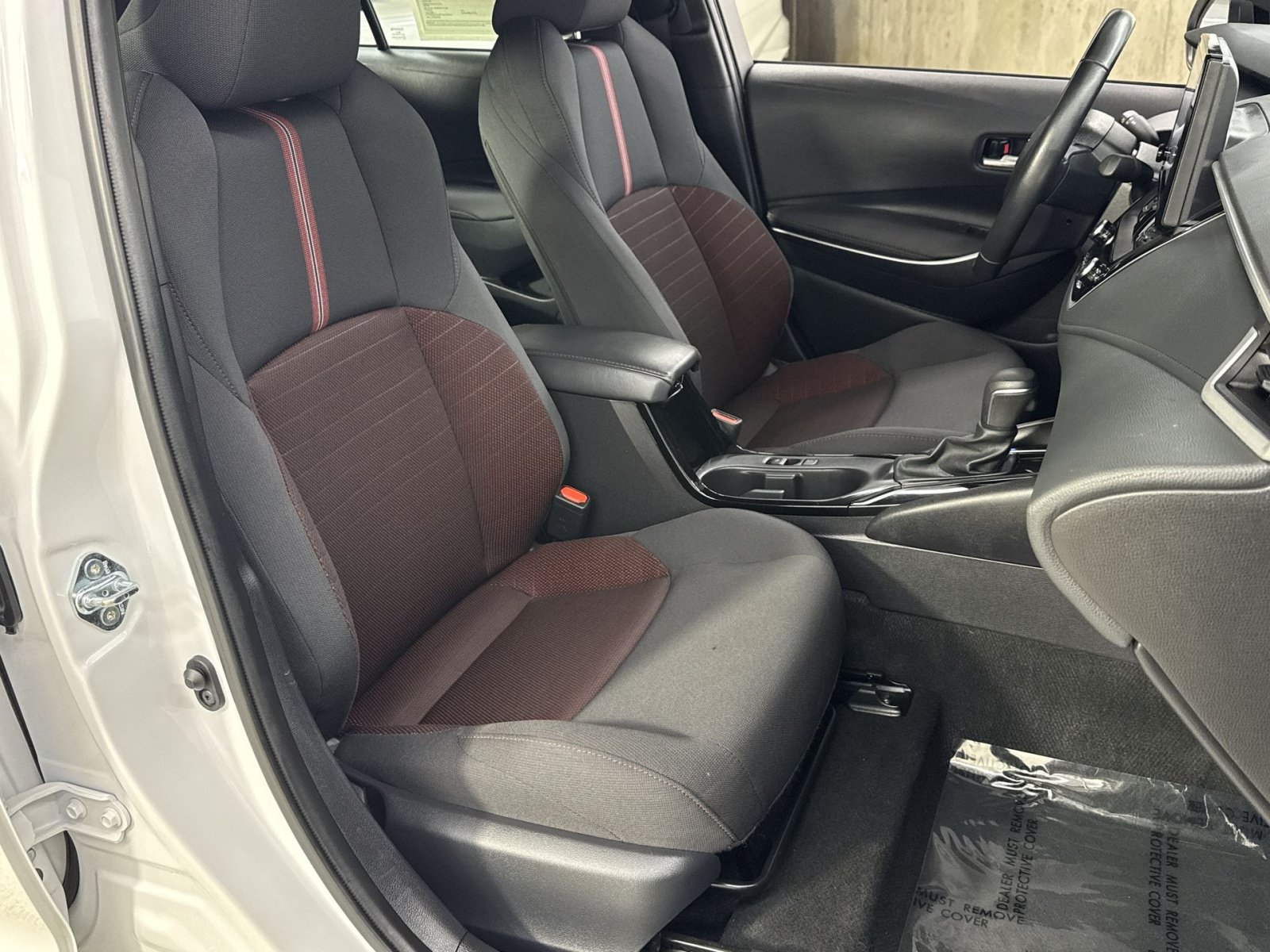 Used 2025 Toyota Corolla SE FWD image 39