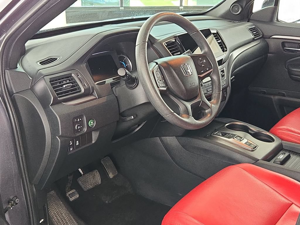 Used 2021 Honda Passport Sport image 16