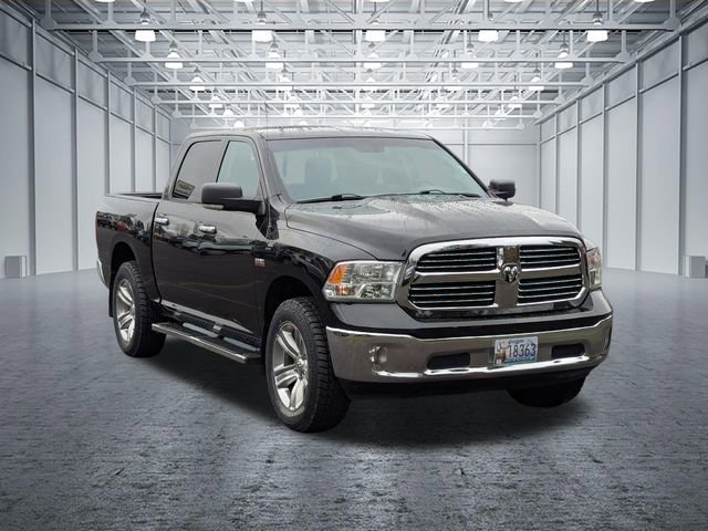 Used 2017 RAM 1500 Classic SLT w/ SLT Plus D￩cor Group image 7