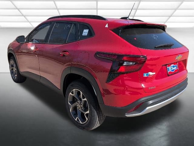 New 2026 Chevrolet Trax LT w/ Driver Confidence Package FWD image 2