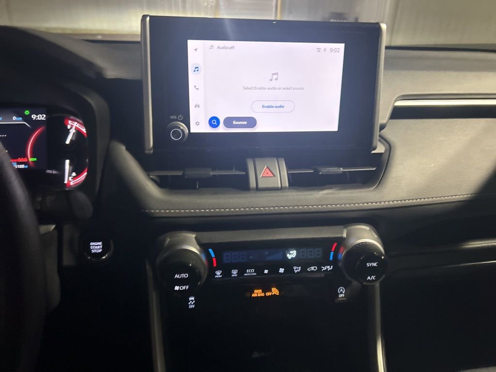 Used 2025 Toyota RAV4 XLE image 19
