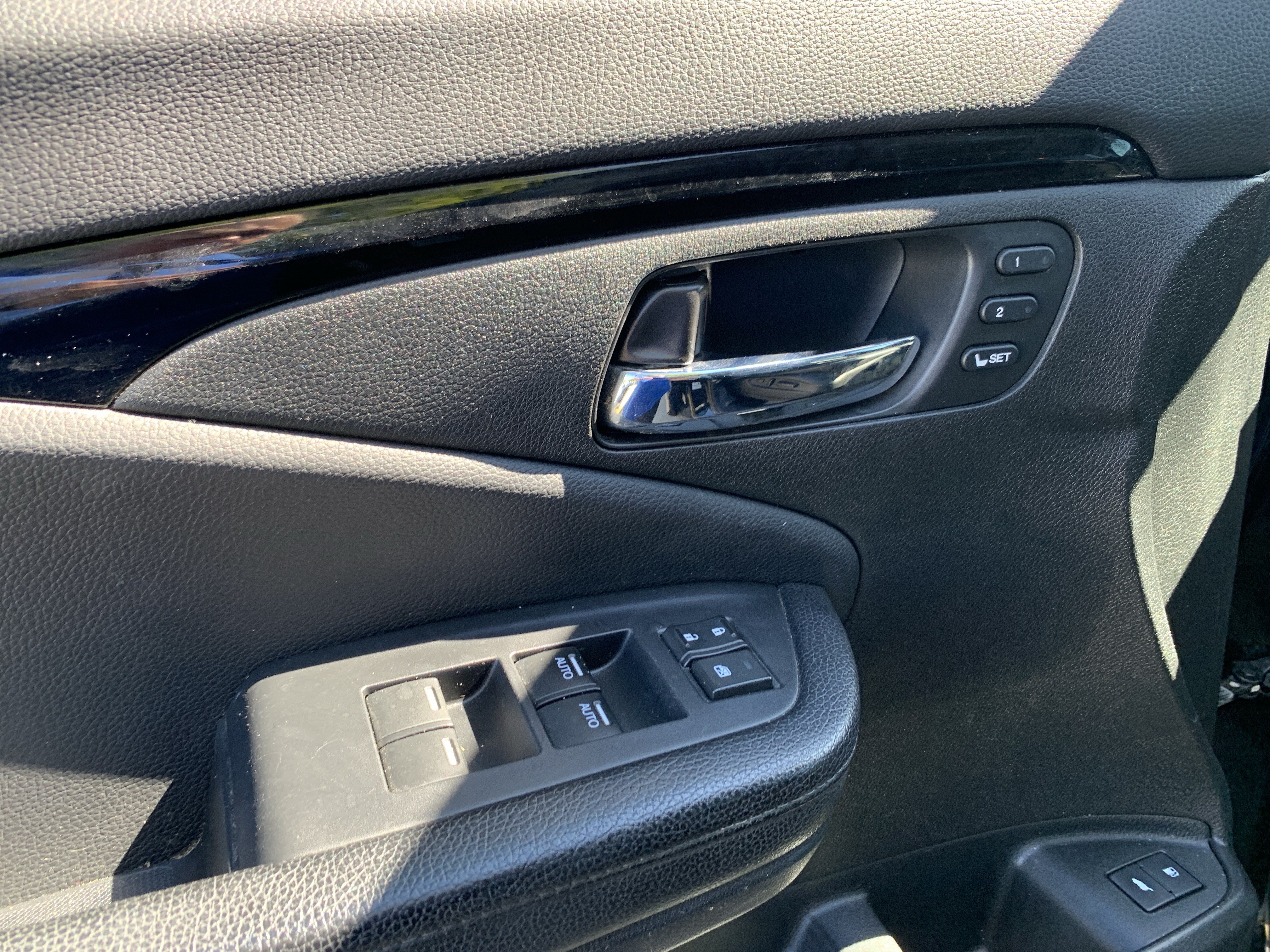 Used 2016 Honda Pilot Elite image 15