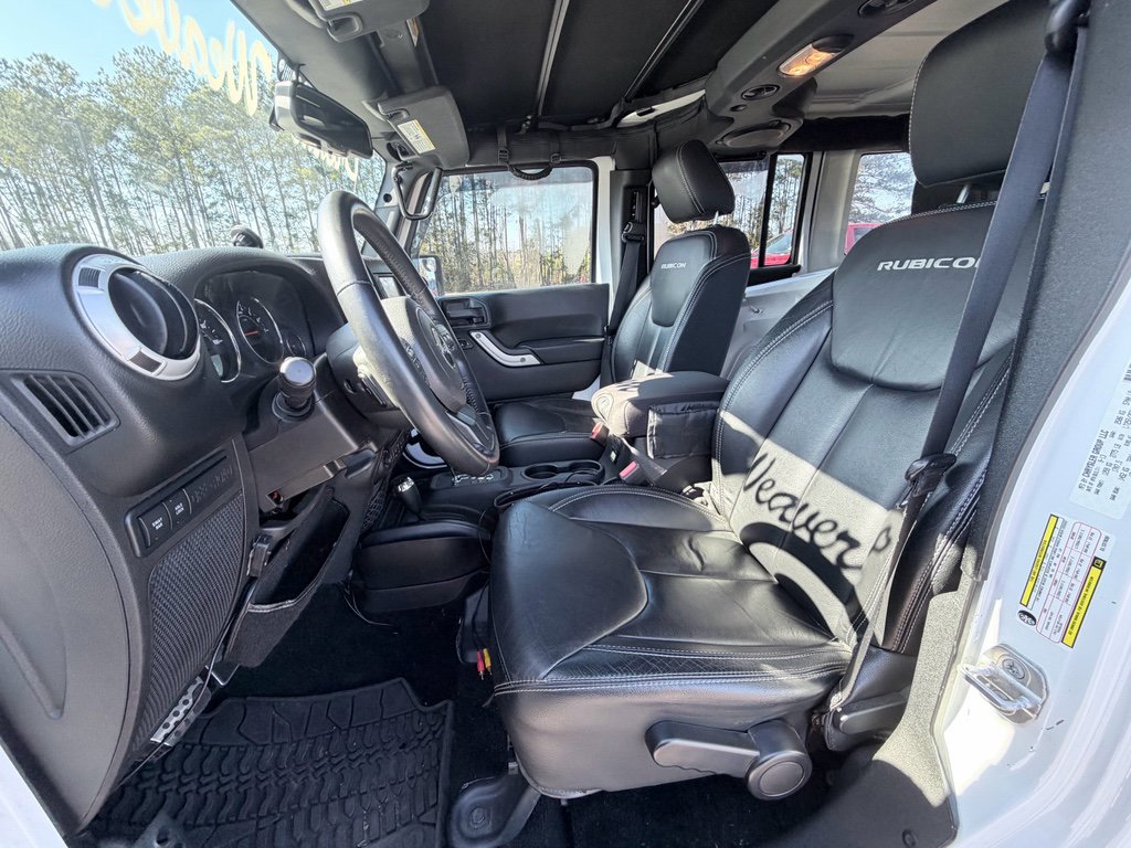Used 2014 Jeep Wrangler Unlimited Rubicon w/ Connectivity Group AWD/4WD image 17