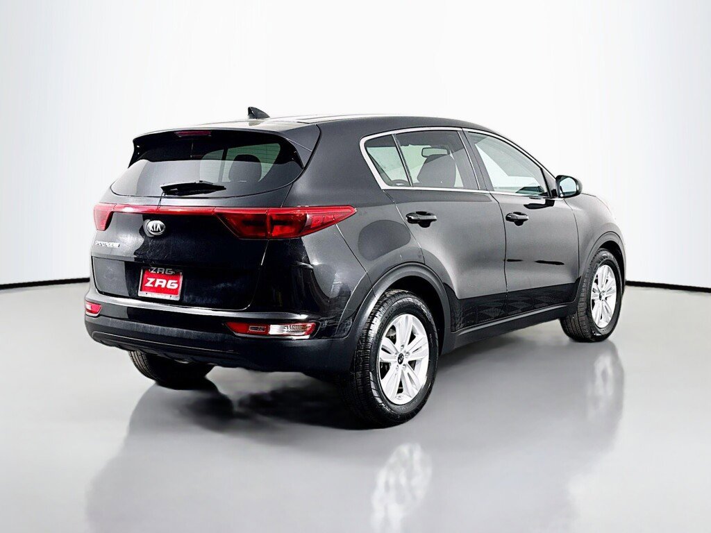 Used 2017 Kia Sportage LX image 5