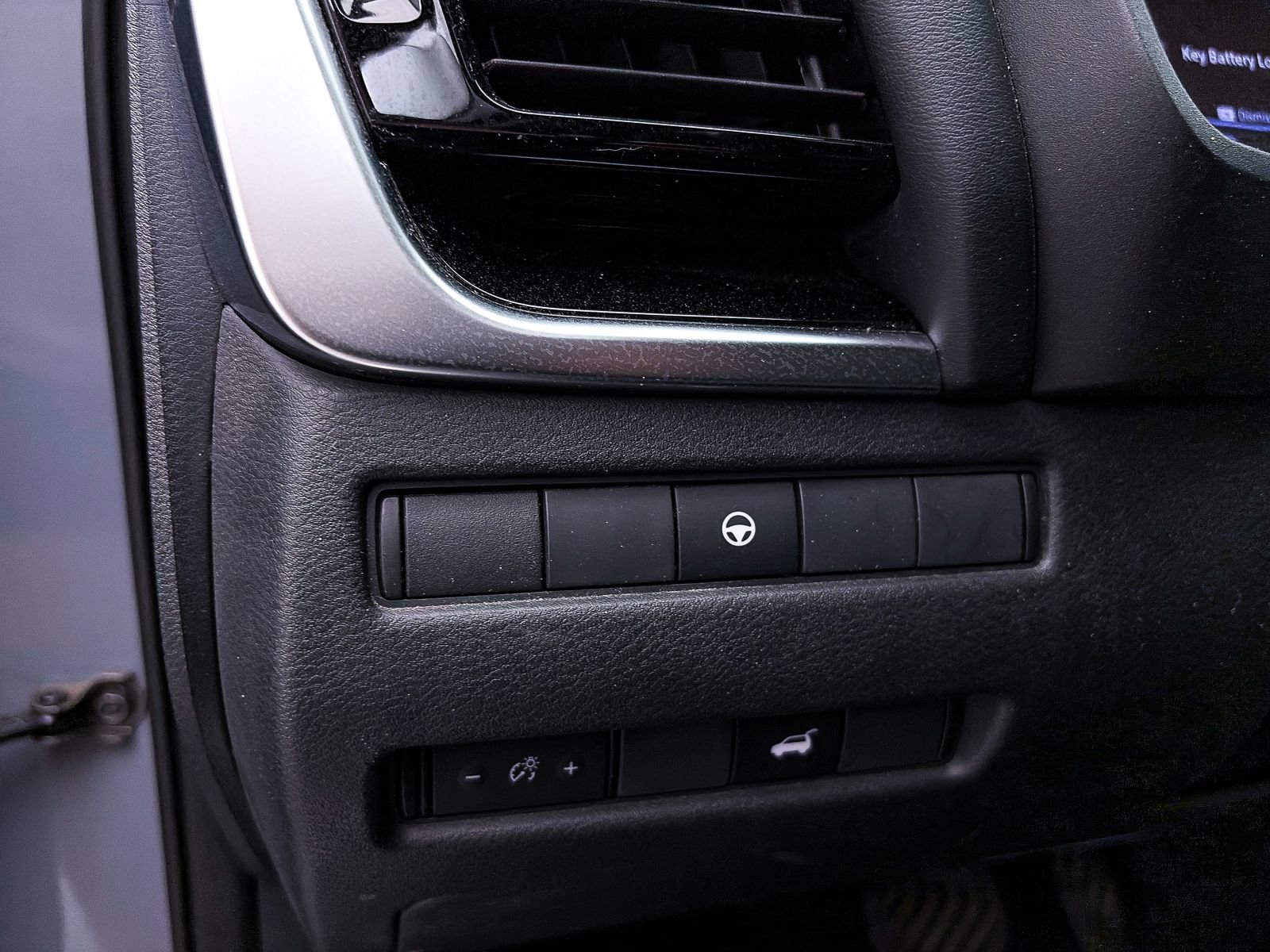 Used 2022 Nissan Rogue SL w/ SL Premium Package image 21