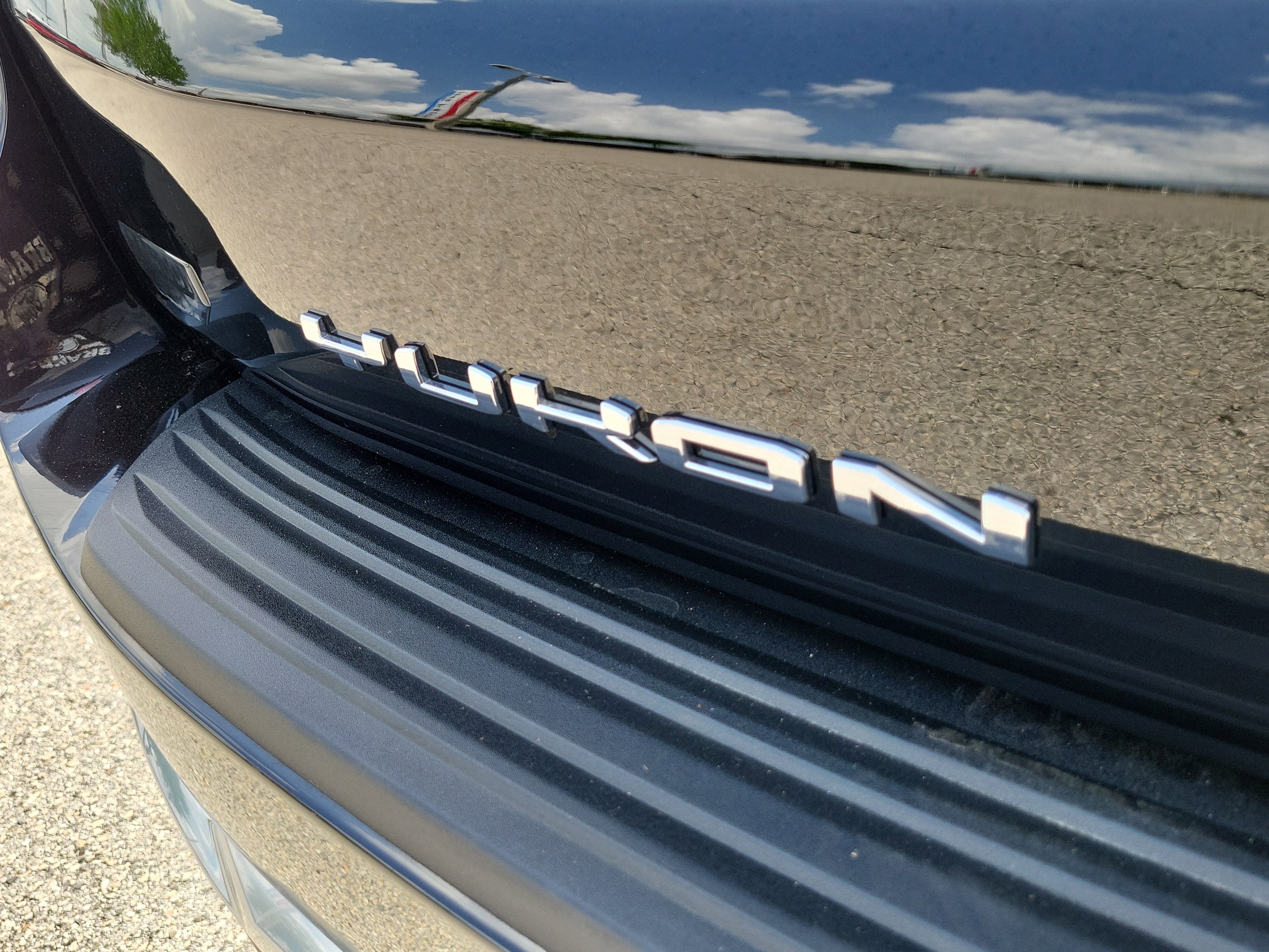 Used 2026 GMC Yukon Denali w/ Denali Reserve Package image 9